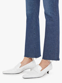 The Hustler Flood Fray in Kicks and Riffs