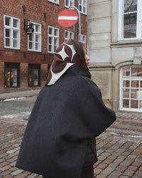 Forma Scarf in Noir