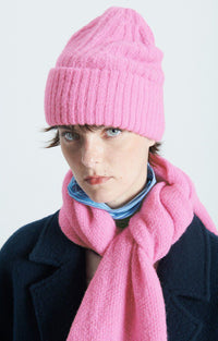 Beanie East in Bubble Pink