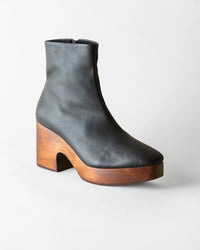 Elianna Clog in Coal Nappa