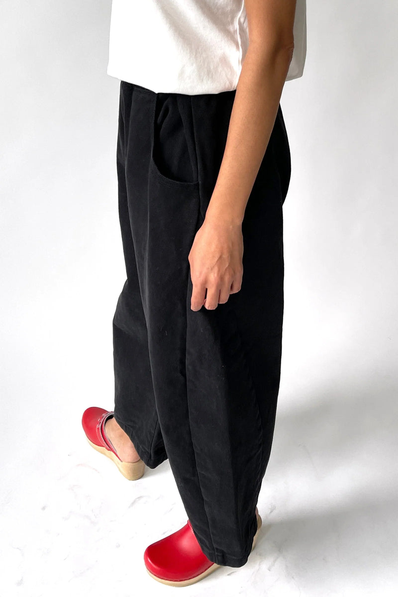 Arc Pant in Black