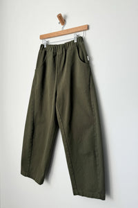 Arc Pant in Olive
