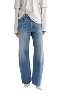 Low Curve Jean in Venture