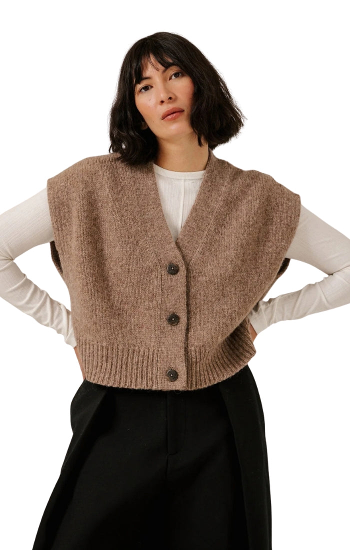 Alpaca Button Down Vest in Dark Fawn
