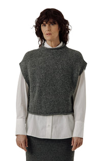 Alpaca Iris Vest in Stone