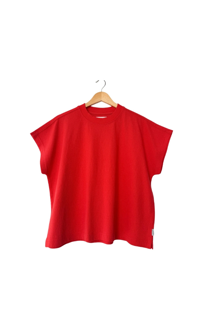 Jeanne Tee in Tomato