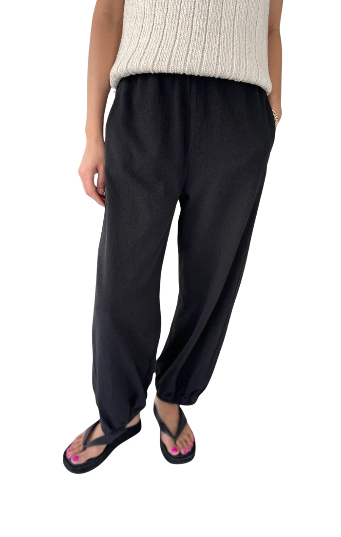 Balloon Pants in Black