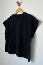 Jeanne Tee Black