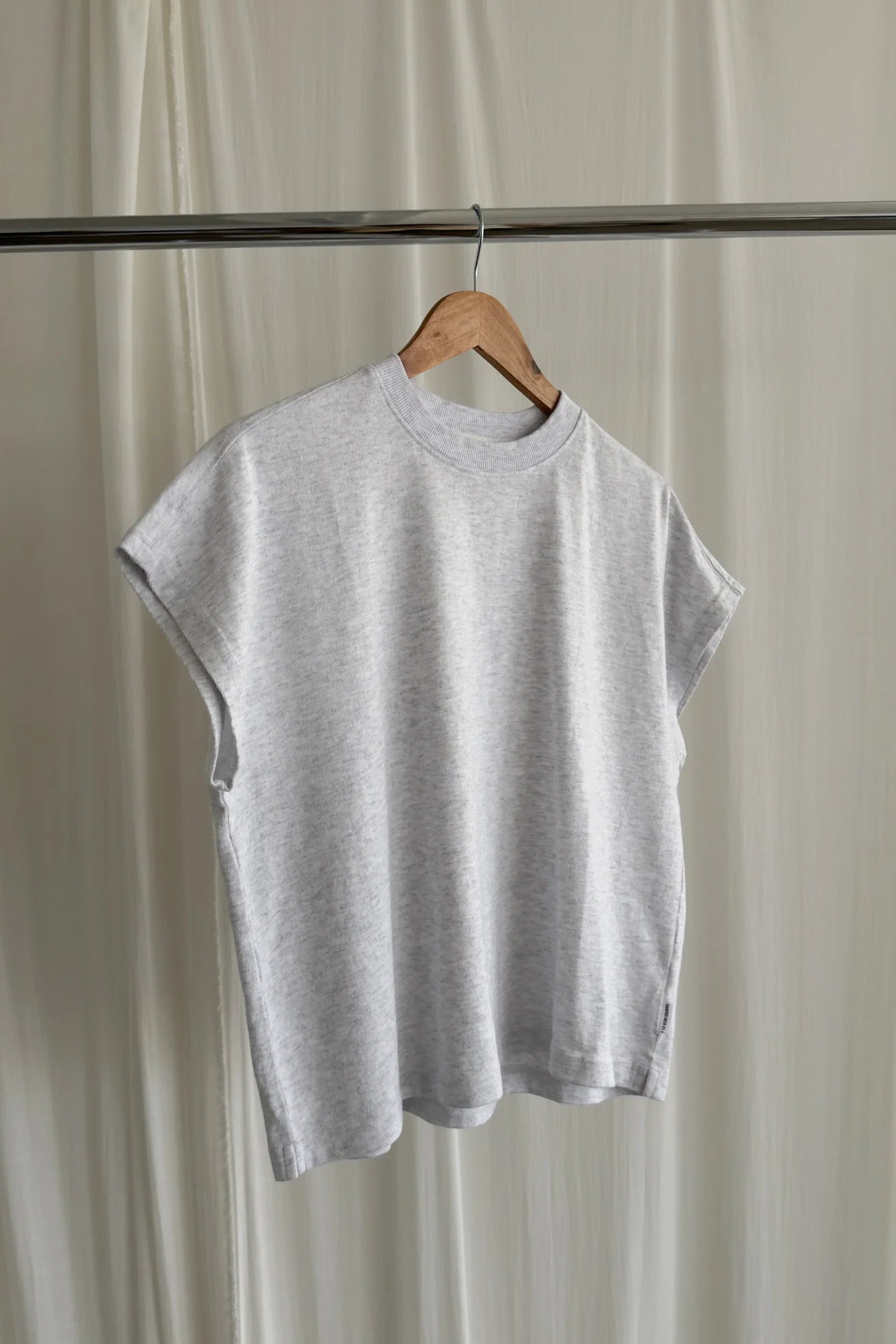 Jeanne Tee in Icy Grey