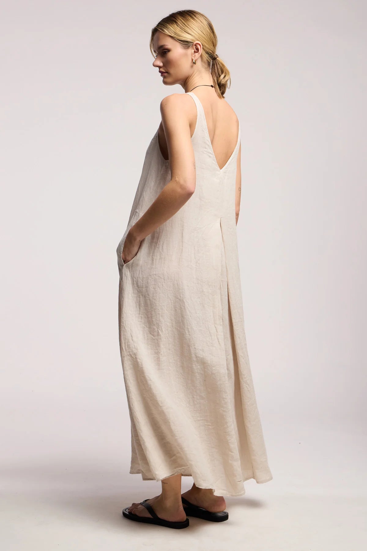 Reta Linen Dress in Cobble