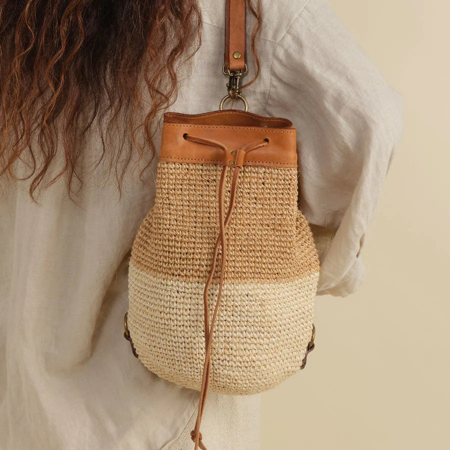 Transito Woven Backpack in Natural & White